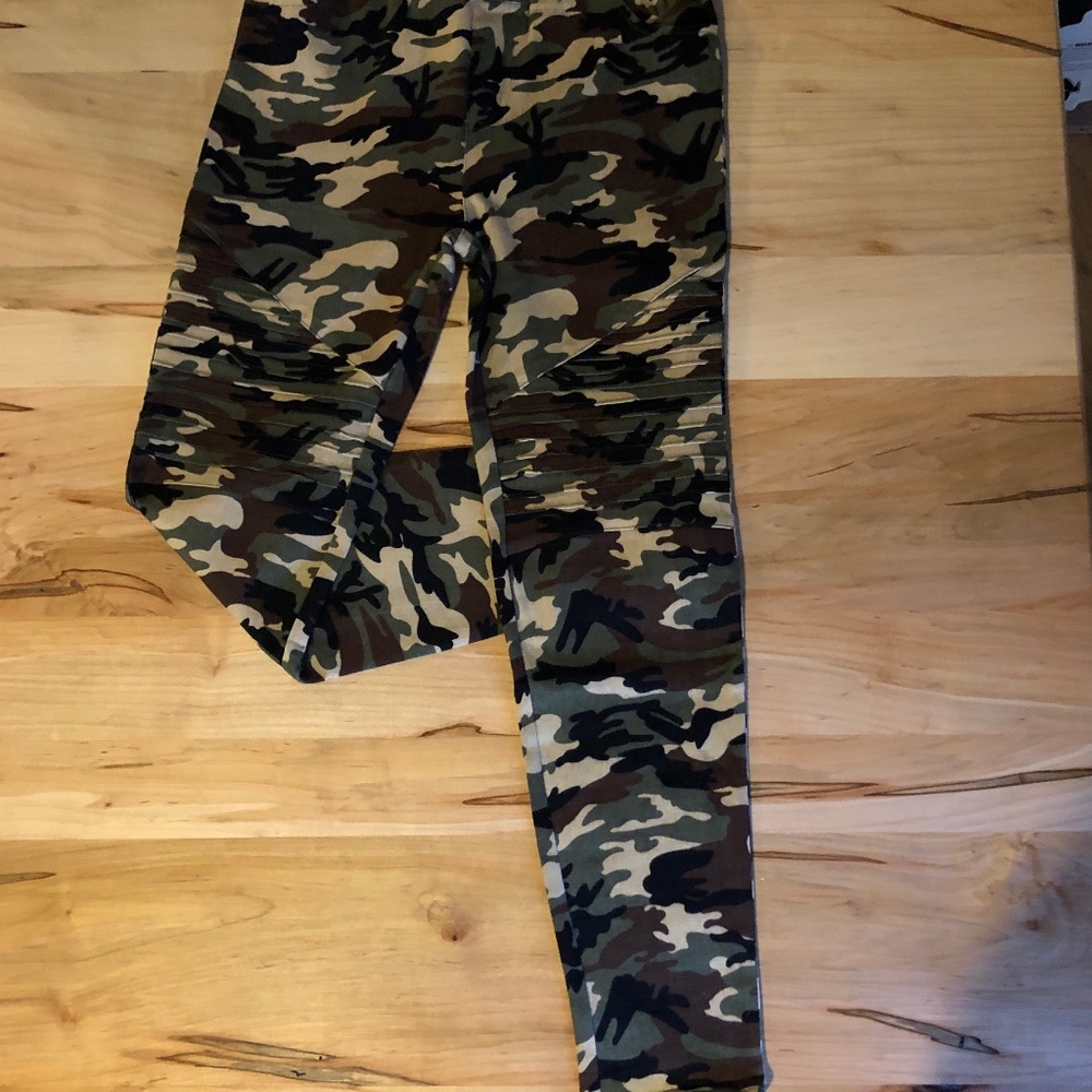 Umgee Moto Camo Pants